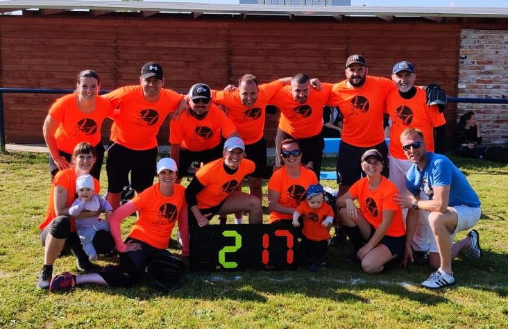 Malá Hosana 2020 | Hnědý bombarďáci