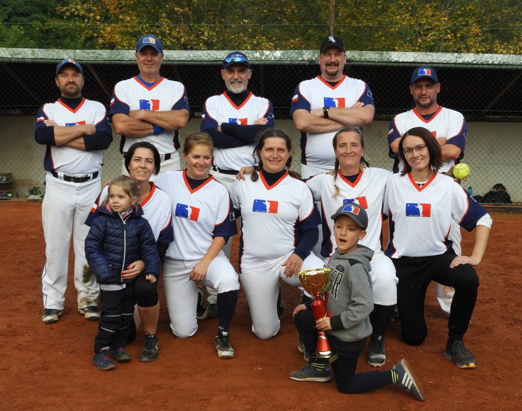 Waynes Pardubice Mistři ČR  400+ | fototo Áďa