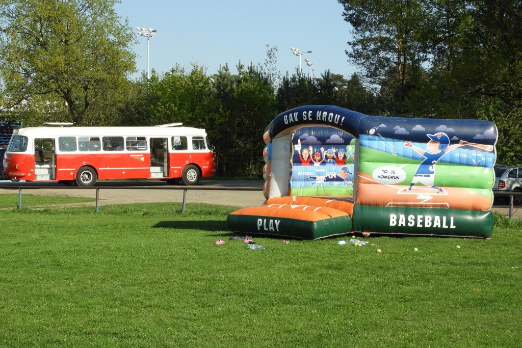 SH2018 | Bus a skákadlo | fototo WW