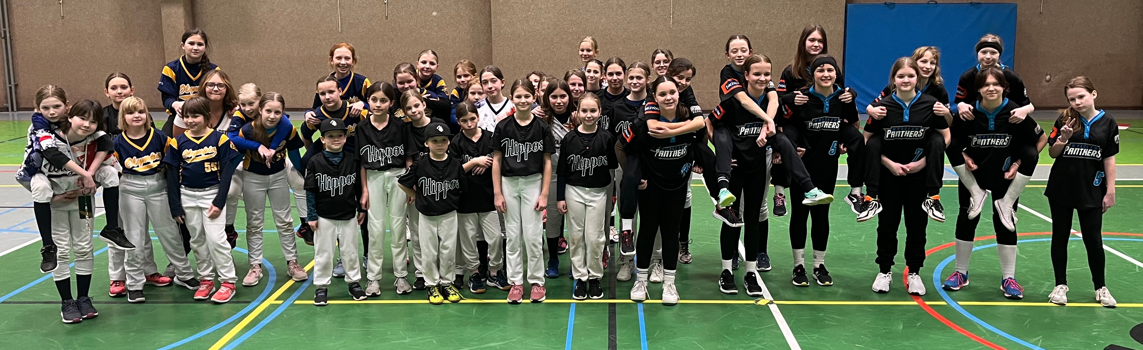 WWIC U13 Softball | ...jsme schovaný