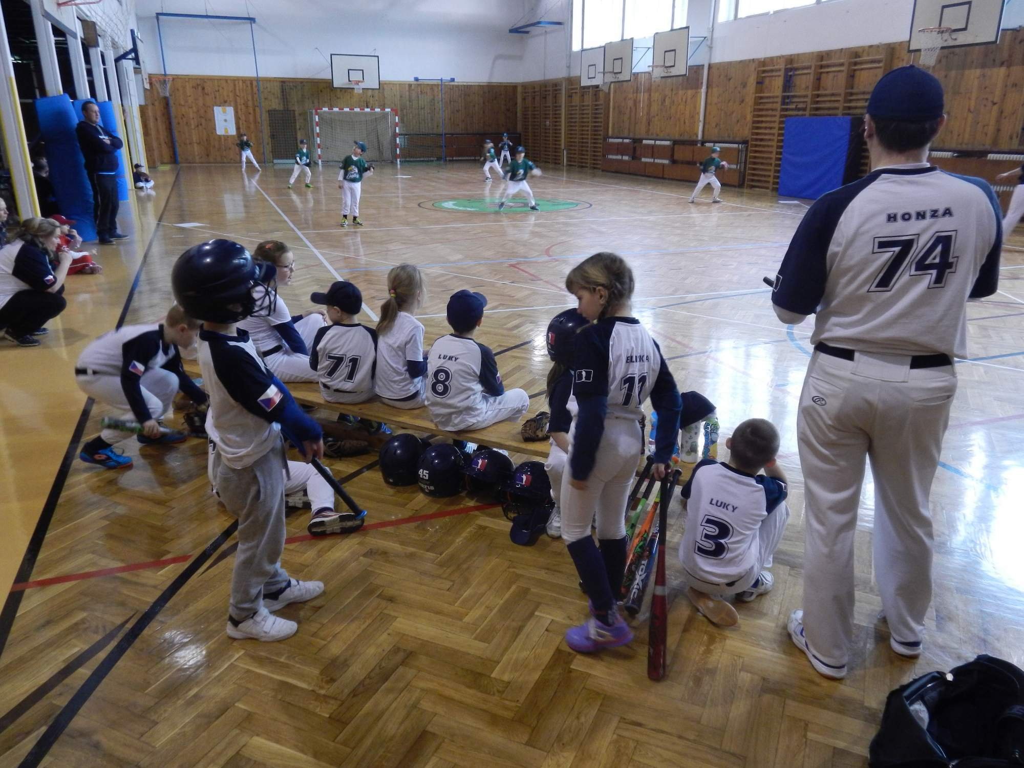 WW Indoor Cup U8 2016 | Waynes - Eagles | fototo T. Wija