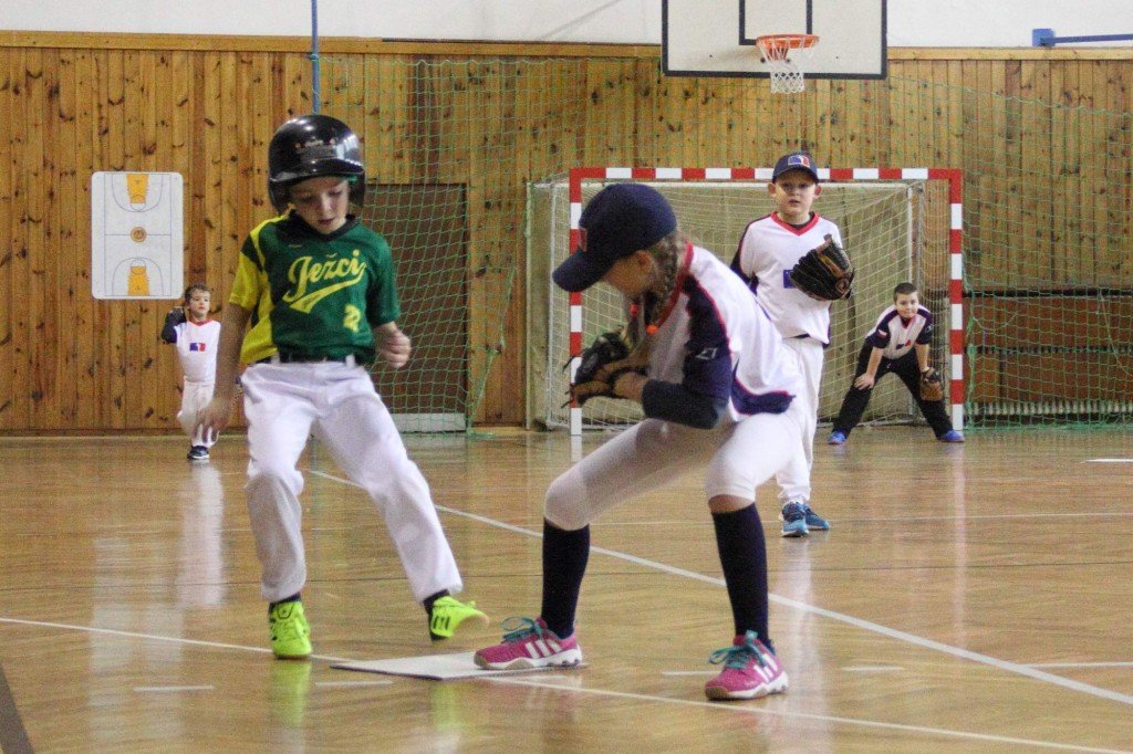 WW Indoor Cup U8 2017 | Eliška | fototo Ája