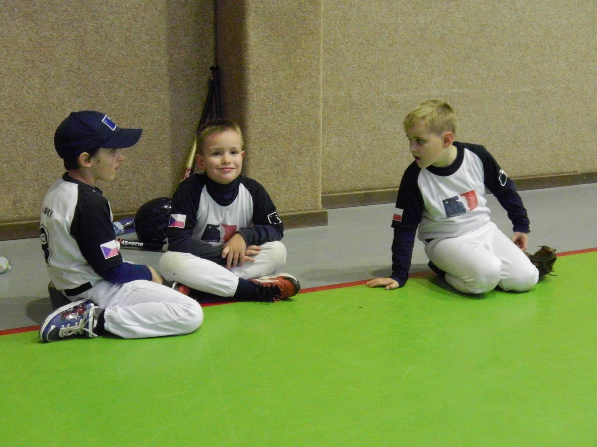 WW Indoor Cup U9 2015 | Lukáš W., Mário ml., Maty H. | fototo Tomáš Wija