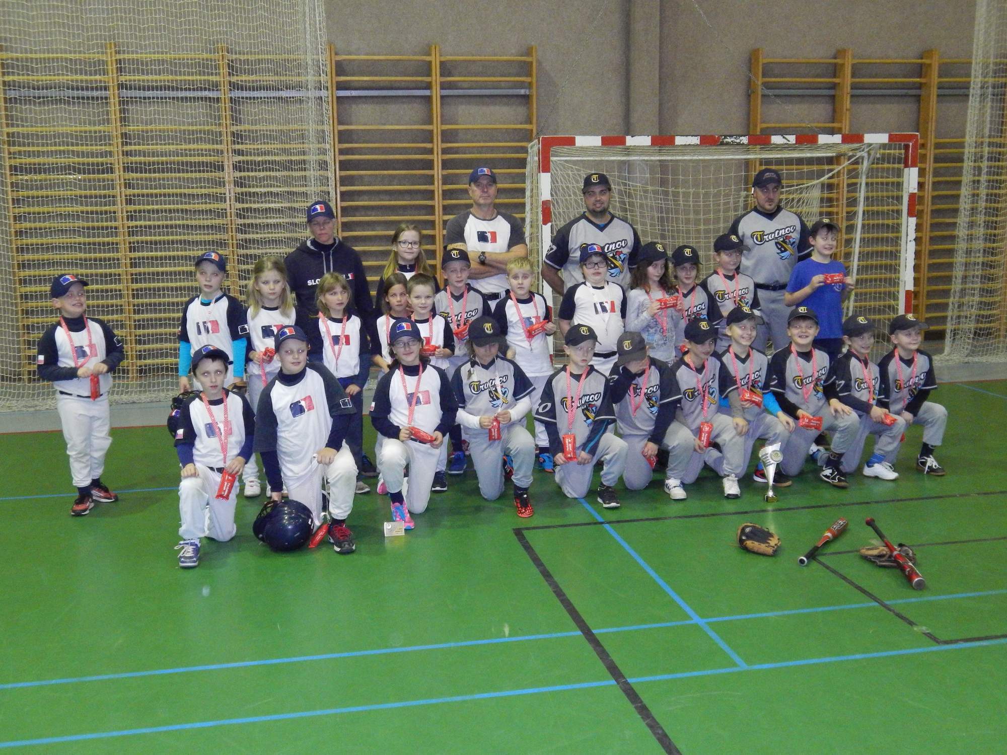 WW Indoor Cup U9 2015 | Waynes & Rytíři | fototo Tomáš Wija