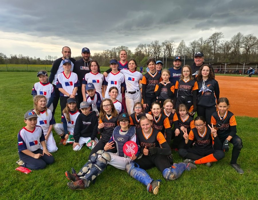 Softball žákyně 2023 | Hluboká n. V. | Waynes & Storms po finále