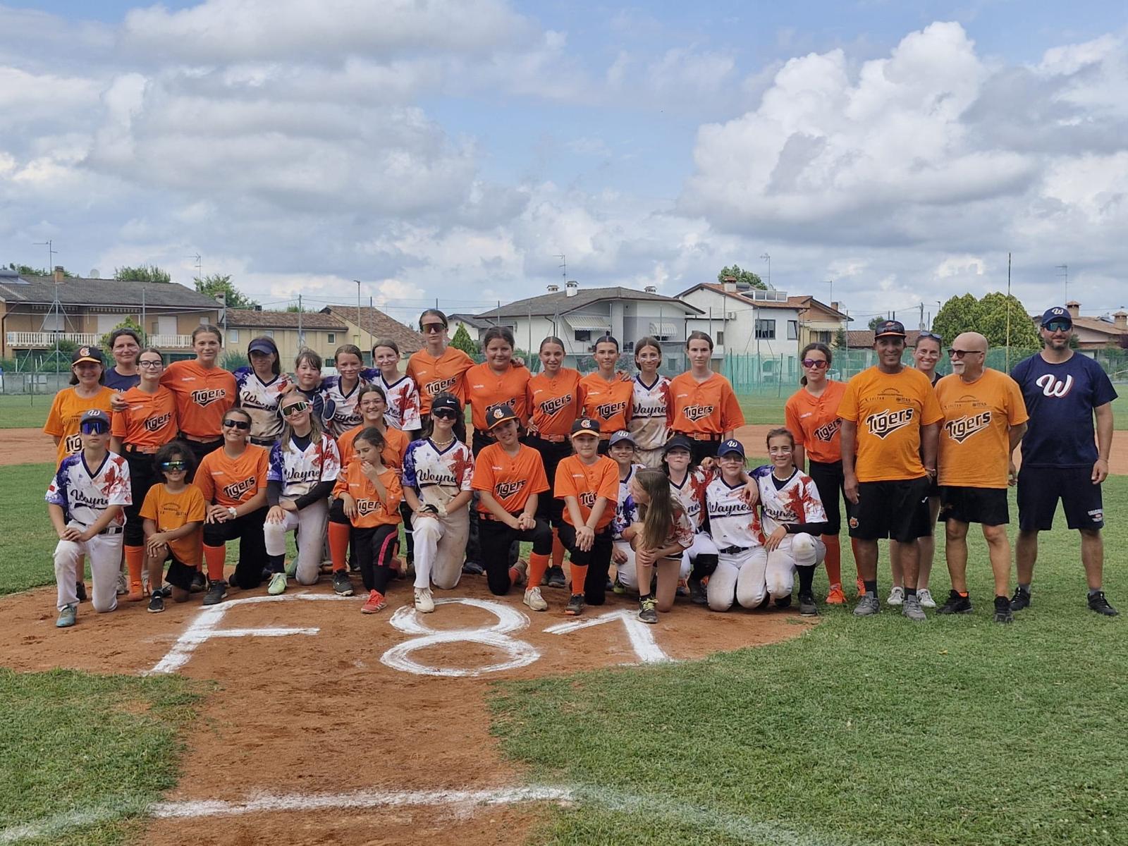 Žákyně v Itálii 2025 | Finále: Waynes & T-Girls Cervignano